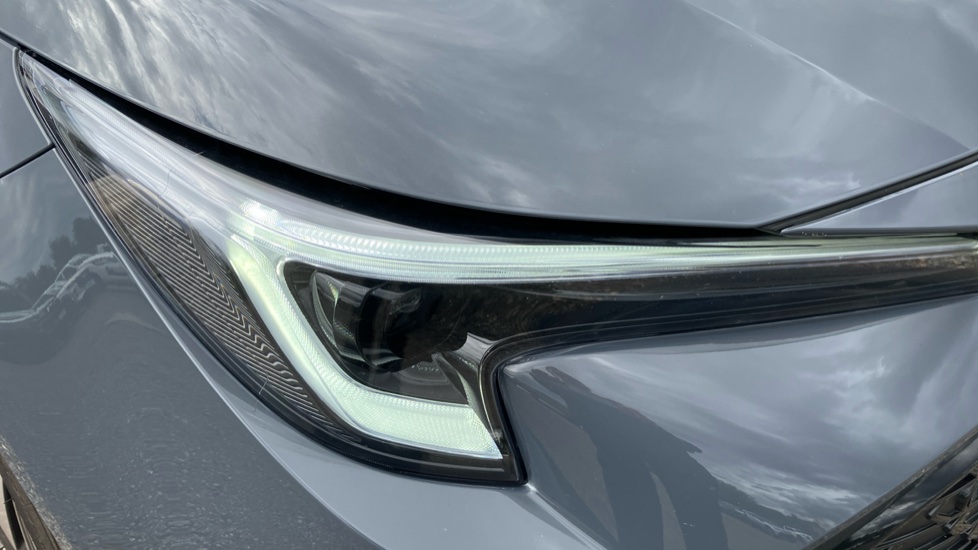 Toyota Corolla 1.8 Hybrid Design 5dr CVT Hybrid Hatchback - Image 20