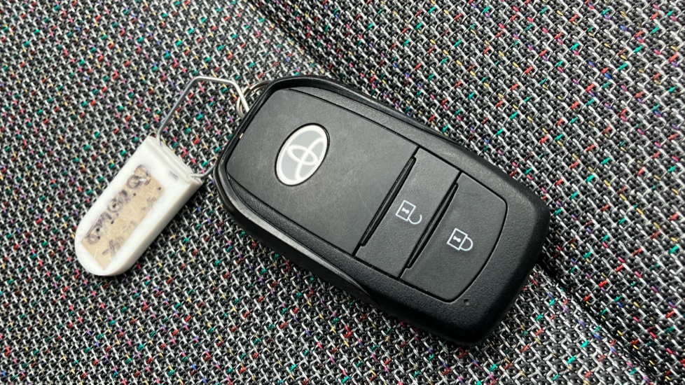Toyota Corolla 1.8 Hybrid Design 5dr CVT Hybrid Hatchback - Image 28