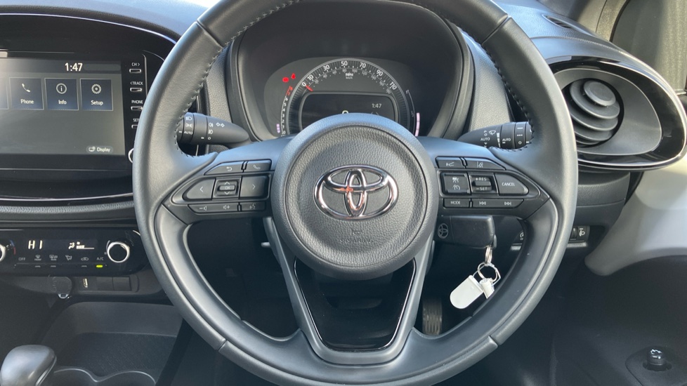 Toyota Aygo X 1.0 VVT-i Edge 5dr Auto Petrol Hatchback - Image 10