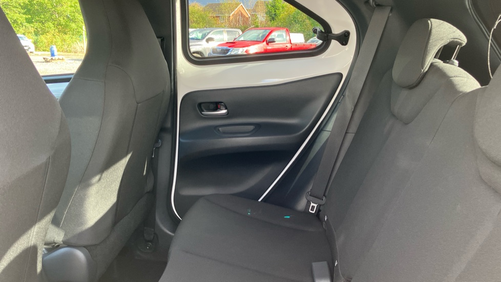 Toyota Aygo X 1.0 VVT-i Edge 5dr Auto Petrol Hatchback - Image 15
