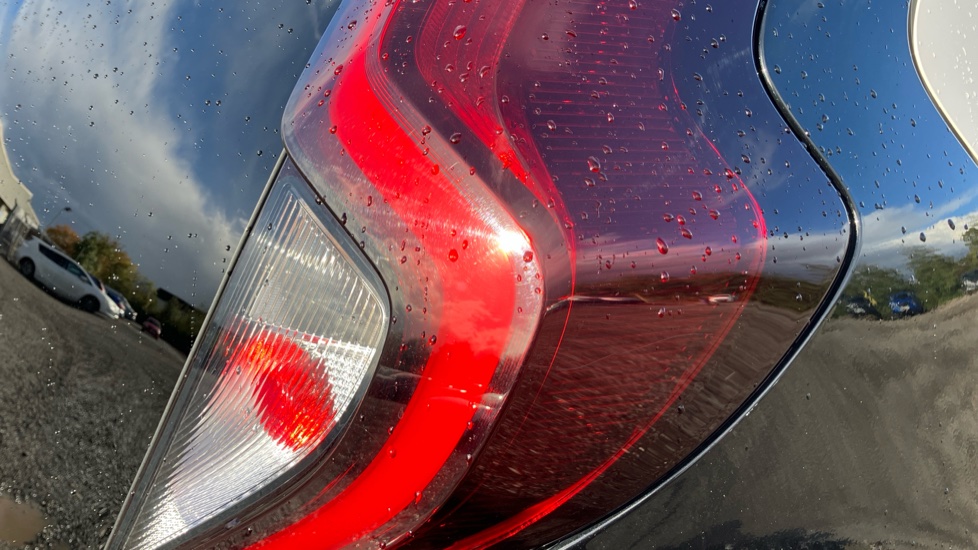 Toyota Aygo X 1.0 VVT-i Edge 5dr Auto Petrol Hatchback - Image 21
