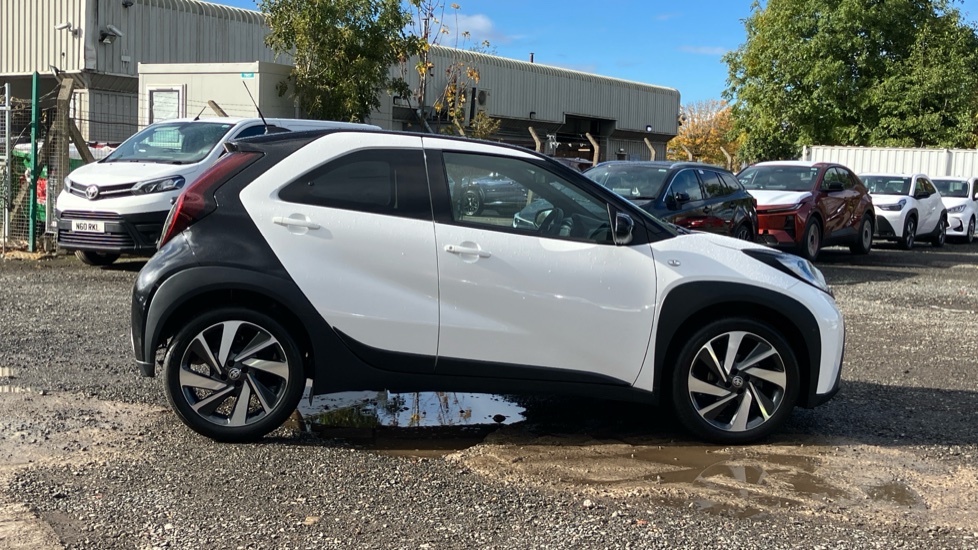 Toyota Aygo X 1.0 VVT-i Edge 5dr Auto Petrol Hatchback - Image 23