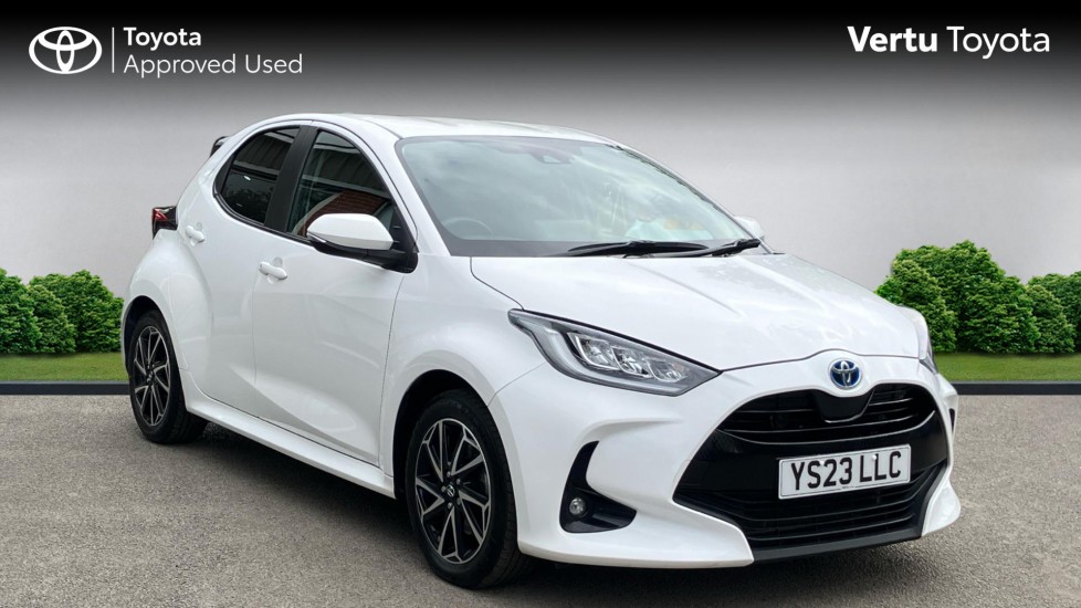 Toyota Yaris 1.5 Hybrid Design 5dr CVT Hybrid Hatchback - Image 1