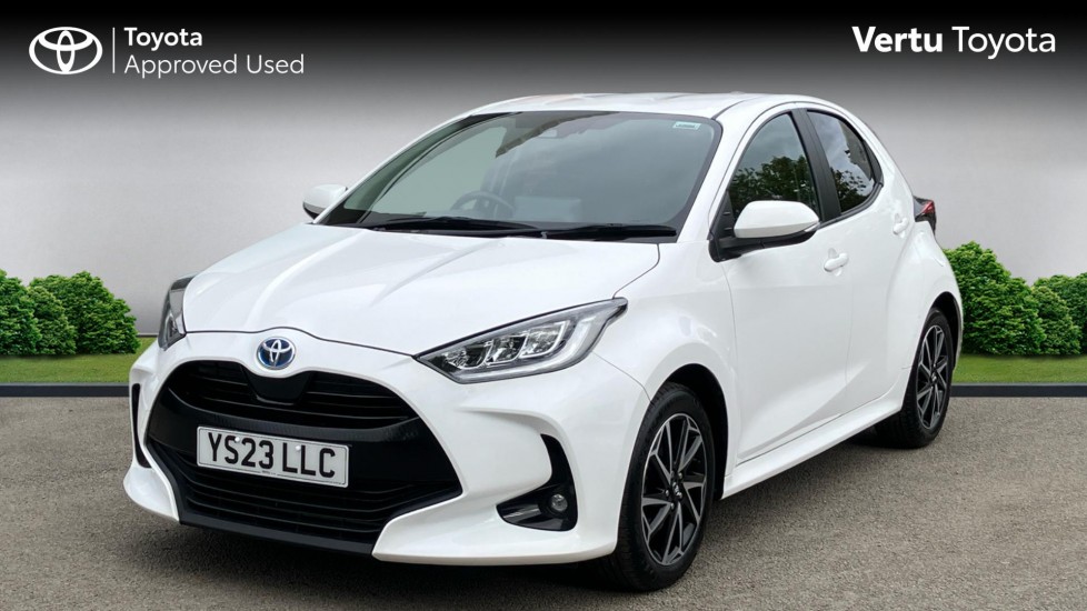 Toyota Yaris 1.5 Hybrid Design 5dr CVT Hybrid Hatchback - Image 3