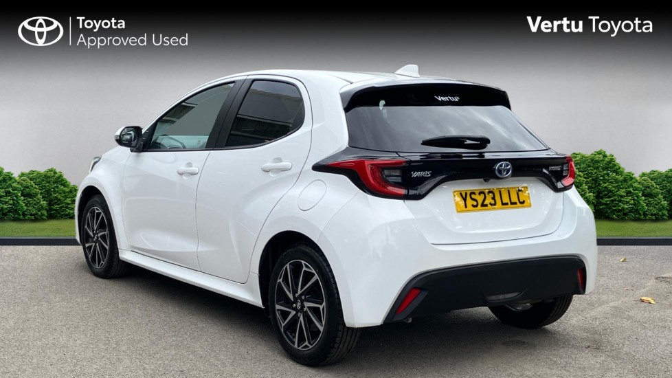 Toyota Yaris 1.5 Hybrid Design 5dr CVT Hybrid Hatchback - Image 4
