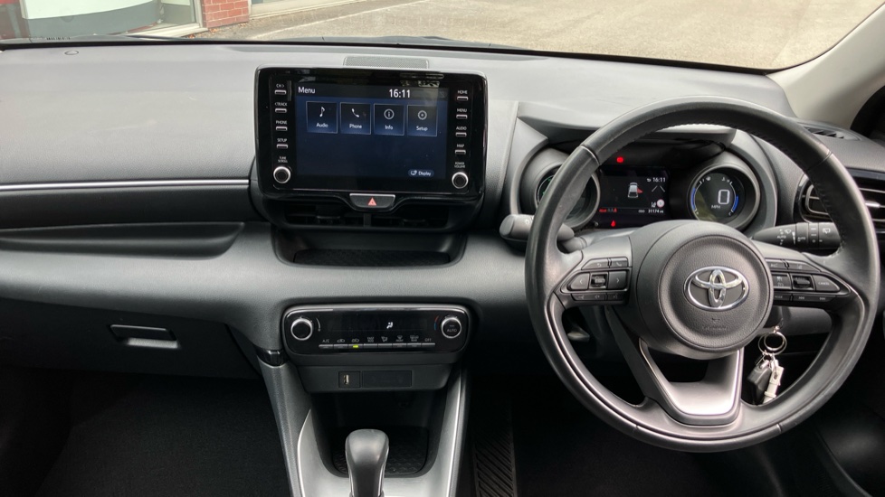 Toyota Yaris 1.5 Hybrid Design 5dr CVT Hybrid Hatchback - Image 6