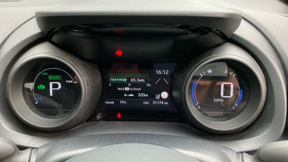 Toyota Yaris 1.5 Hybrid Design 5dr CVT Hybrid Hatchback - Image 11