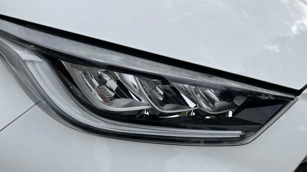 Toyota Yaris 1.5 Hybrid Design 5dr CVT Hybrid Hatchback - Image 20