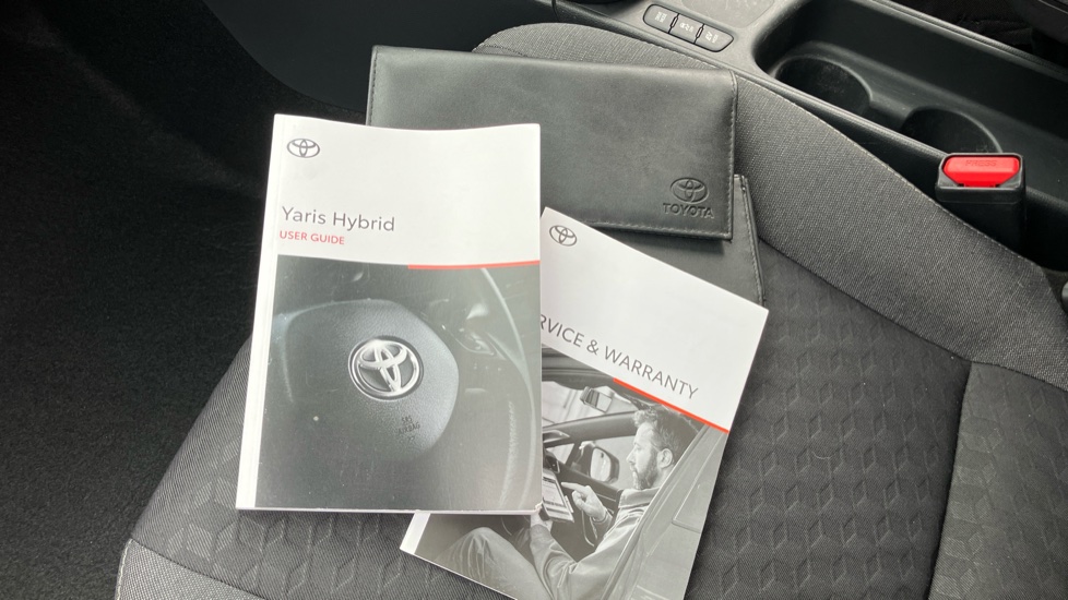 Toyota Yaris 1.5 Hybrid Design 5dr CVT Hybrid Hatchback - Image 27