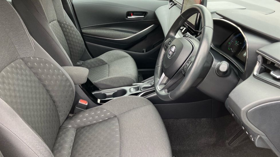 Toyota Corolla 1.8 Hybrid Icon 5dr CVT Hybrid Hatchback - Image 12