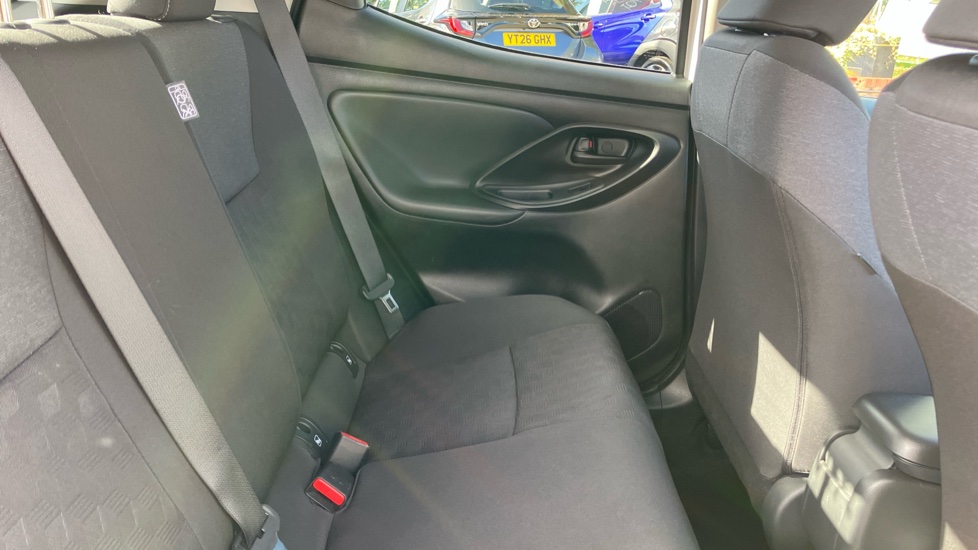 Toyota Yaris 1.5 Hybrid Design 5dr CVT Hybrid Hatchback - Image 8