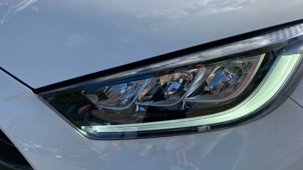 Toyota Yaris 1.5 Hybrid Design 5dr CVT Hybrid Hatchback - Image 20