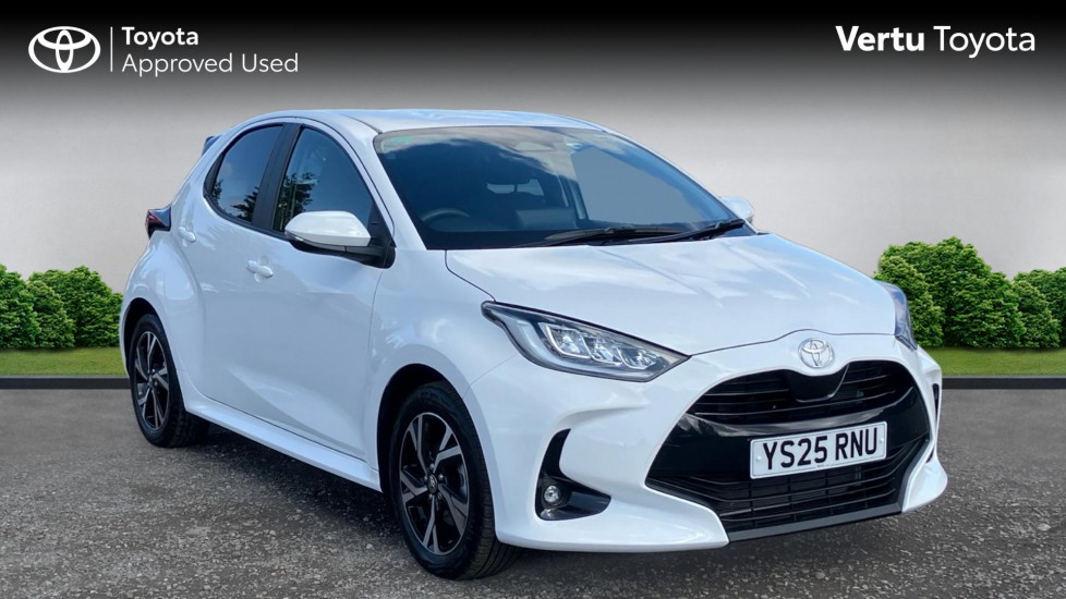Toyota Yaris 1.5 Hybrid Design 5dr CVT Hybrid Hatchback - Image 1