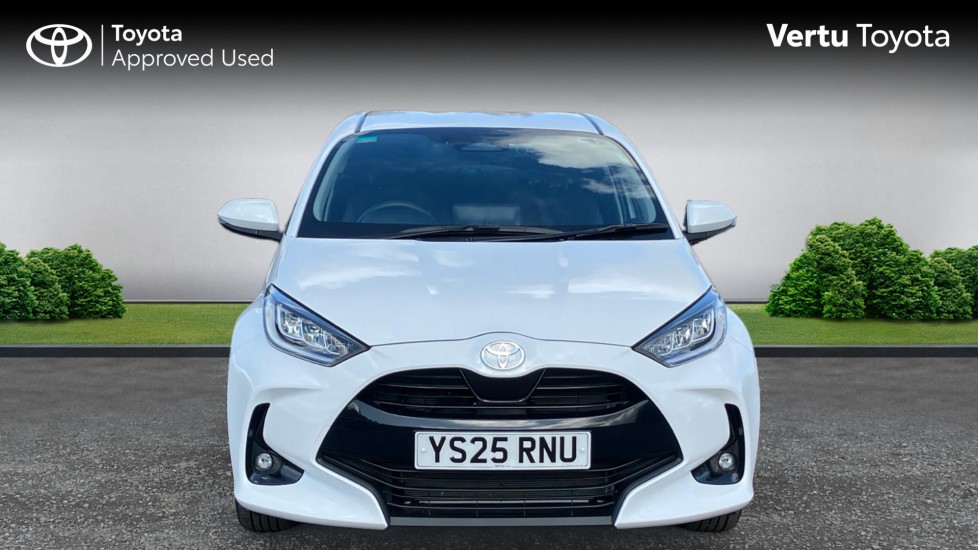 Toyota Yaris 1.5 Hybrid Design 5dr CVT Hybrid Hatchback - Image 22