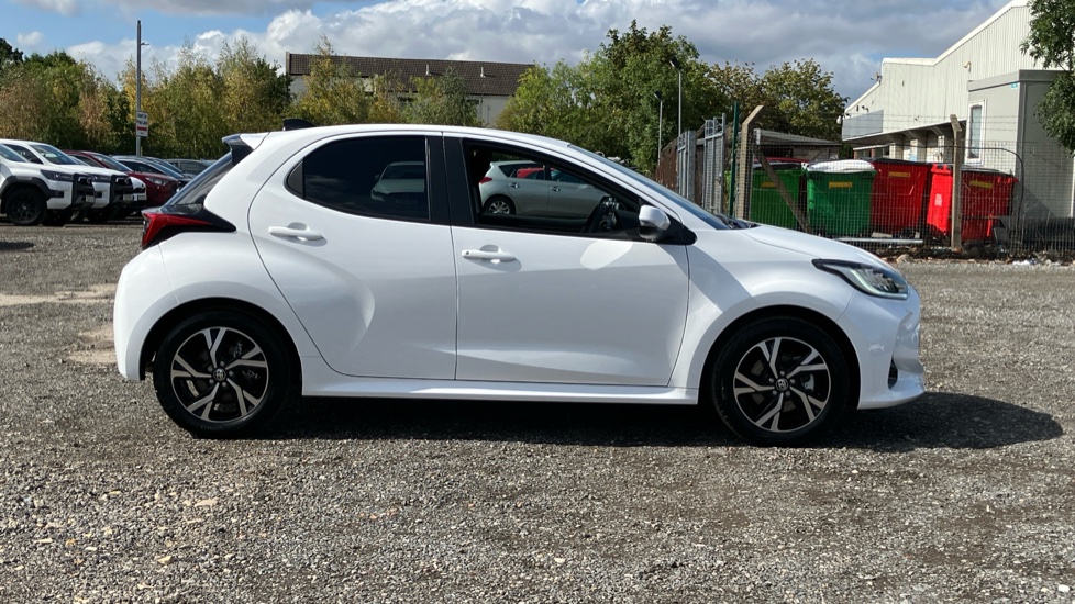 Toyota Yaris 1.5 Hybrid Design 5dr CVT Hybrid Hatchback - Image 23