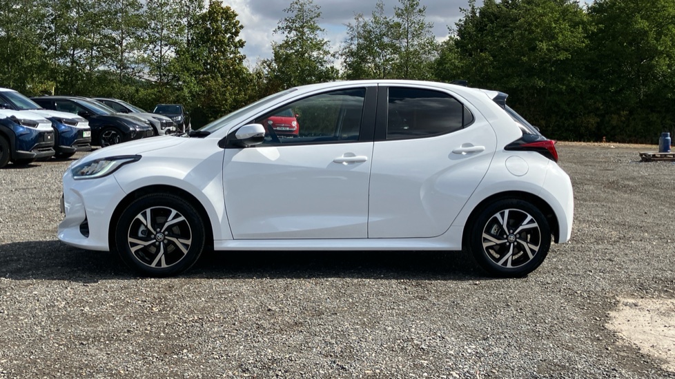 Toyota Yaris 1.5 Hybrid Design 5dr CVT Hybrid Hatchback - Image 24