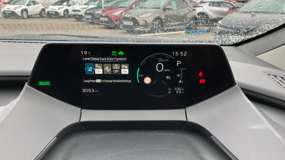 Toyota Prius 2.0 PHEV Design 5dr CVT Hatchback - Image 11