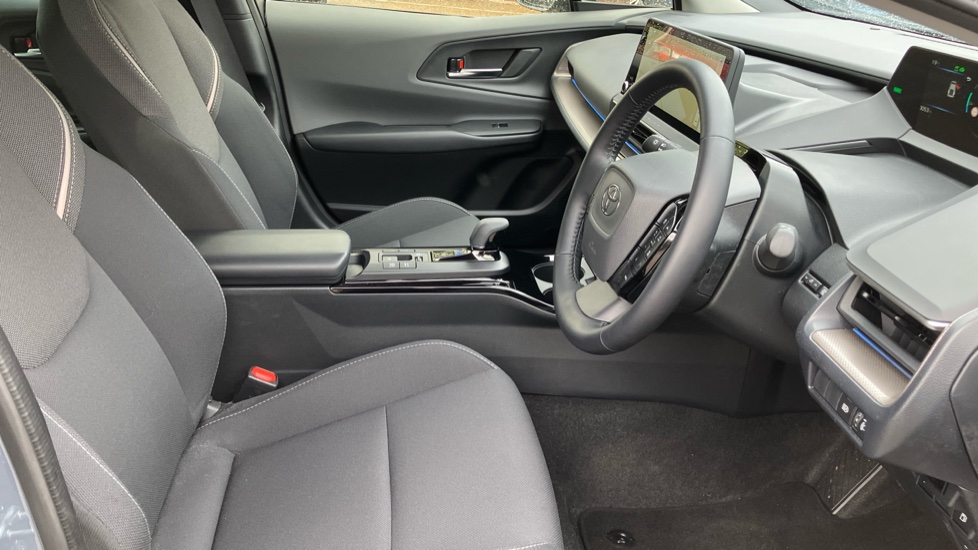 Toyota Prius 2.0 PHEV Design 5dr CVT Hatchback - Image 12
