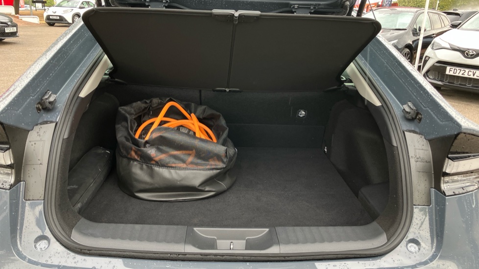 Toyota Prius 2.0 PHEV Design 5dr CVT Hatchback - Image 13