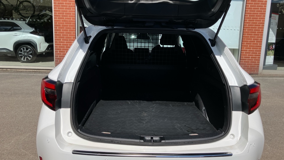 Toyota Corolla Petrol 1.8 VVT-i Hybrid Commercial Auto - Image 13