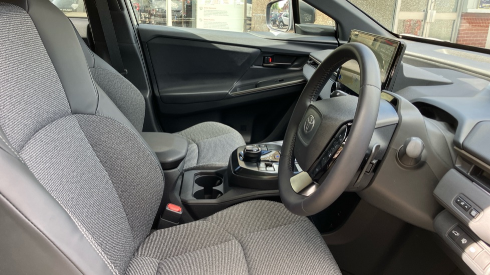 Toyota bZ4X 165kW Design 73kWh 5dr Auto Electric Hatchback - Image 12