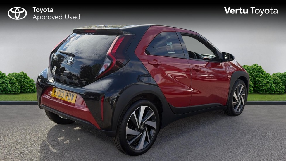 Toyota Aygo X 1.0 VVT-i Edge 5dr Petrol Hatchback - Image 2