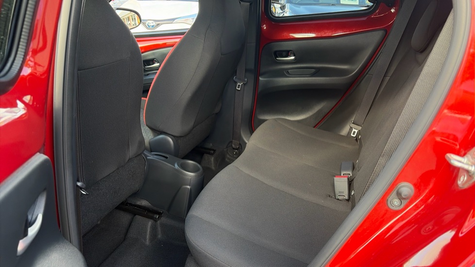 Toyota Aygo X 1.0 VVT-i Edge 5dr Petrol Hatchback - Image 15