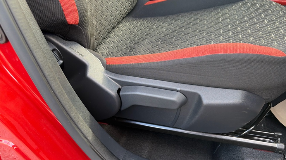Toyota Aygo X 1.0 VVT-i Edge 5dr Petrol Hatchback - Image 30