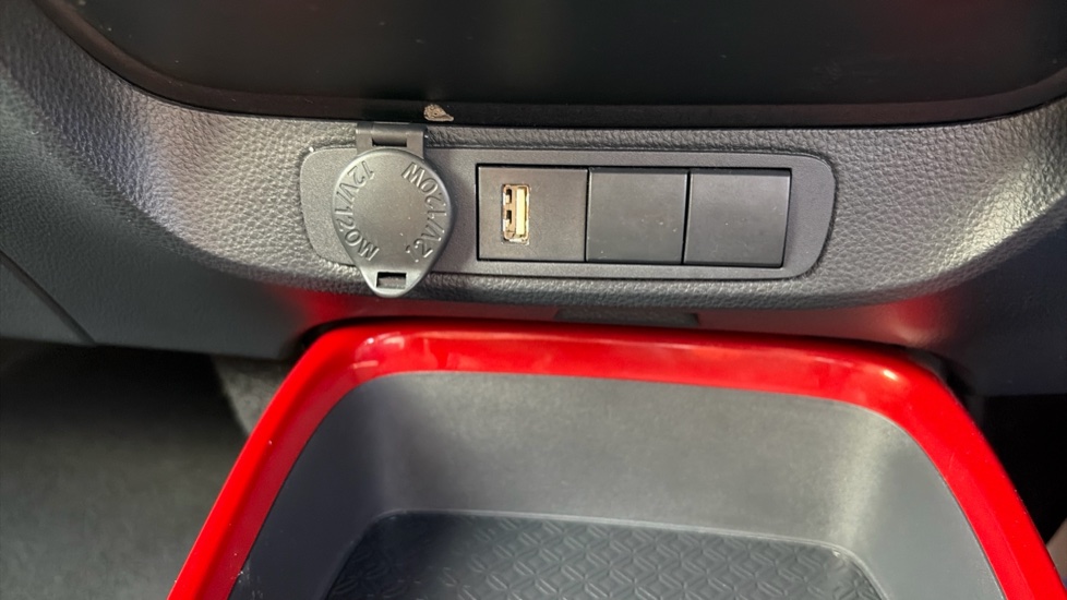 Toyota Aygo X 1.0 VVT-i Edge 5dr Petrol Hatchback - Image 35