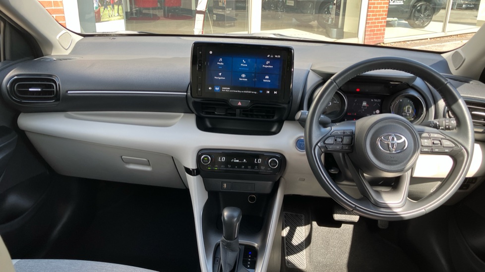 Toyota Yaris 1.5 Hybrid Excel 5dr CVT Hybrid Hatchback - Image 6