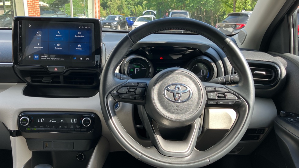 Toyota Yaris 1.5 Hybrid Excel 5dr CVT Hybrid Hatchback - Image 7