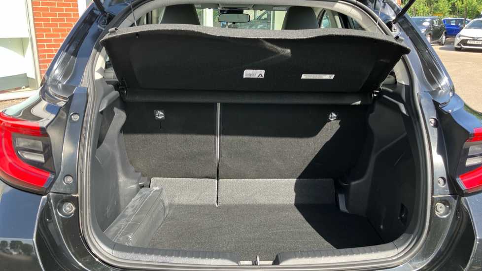 Toyota Yaris 1.5 Hybrid Excel 5dr CVT Hybrid Hatchback - Image 13