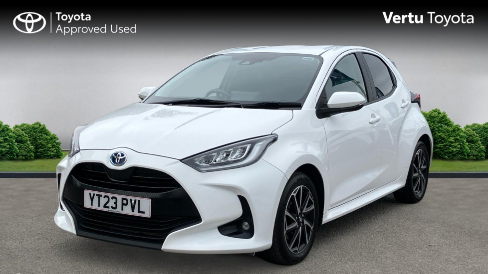 Toyota Yaris 1.5 Hybrid Design 5dr CVT Hybrid Hatchback - Image 3