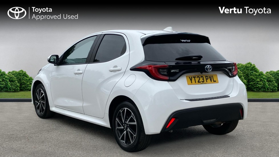Toyota Yaris 1.5 Hybrid Design 5dr CVT Hybrid Hatchback - Image 4