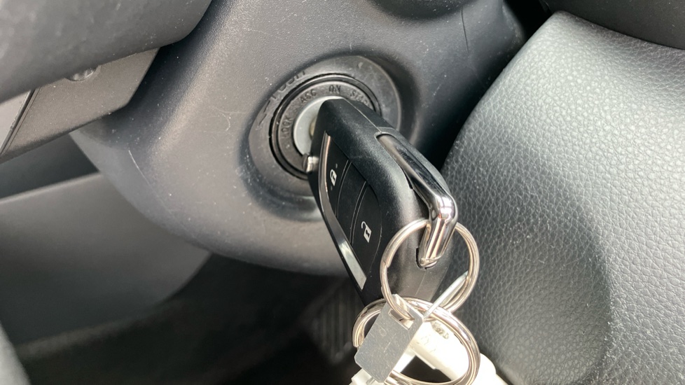 Toyota Yaris 1.5 Hybrid Design 5dr CVT Hybrid Hatchback - Image 16