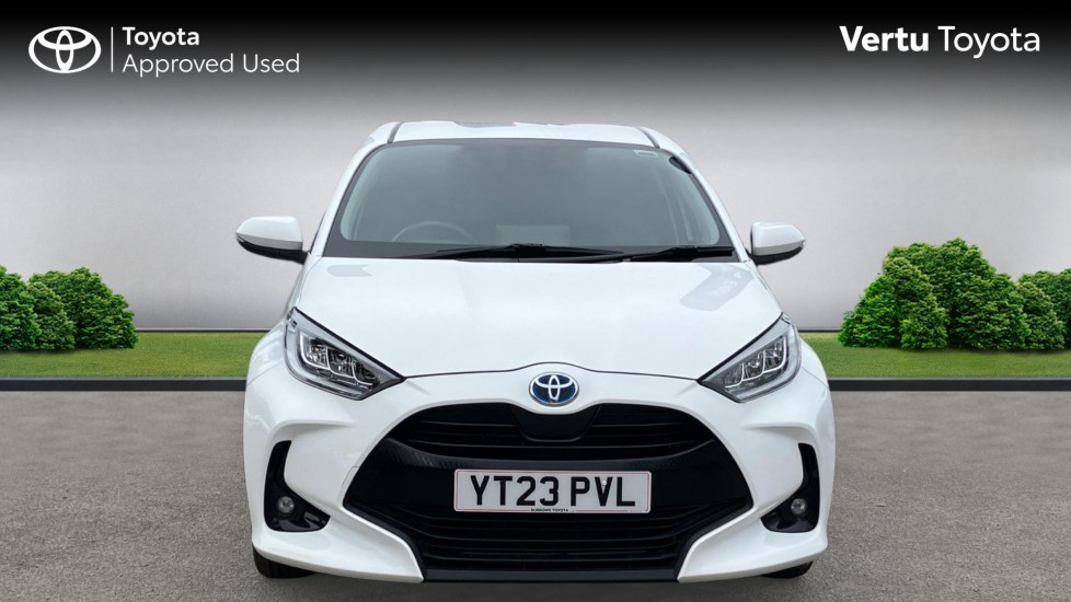 Toyota Yaris 1.5 Hybrid Design 5dr CVT Hybrid Hatchback - Image 22