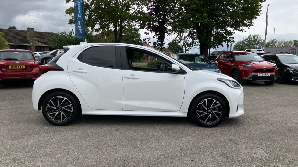 Toyota Yaris 1.5 Hybrid Design 5dr CVT Hybrid Hatchback - Image 23