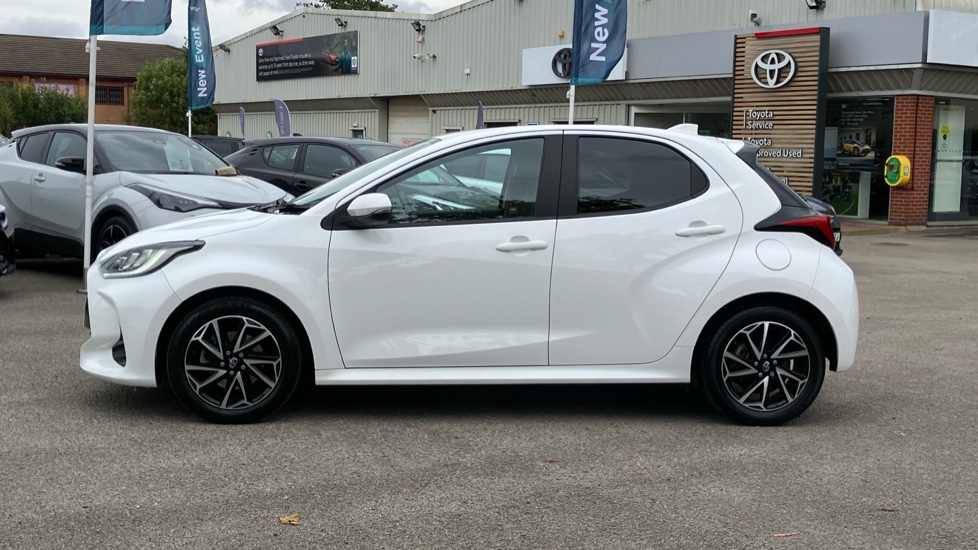 Toyota Yaris 1.5 Hybrid Design 5dr CVT Hybrid Hatchback - Image 24