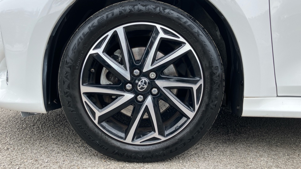 Toyota Yaris 1.5 Hybrid Design 5dr CVT Hybrid Hatchback - Image 25