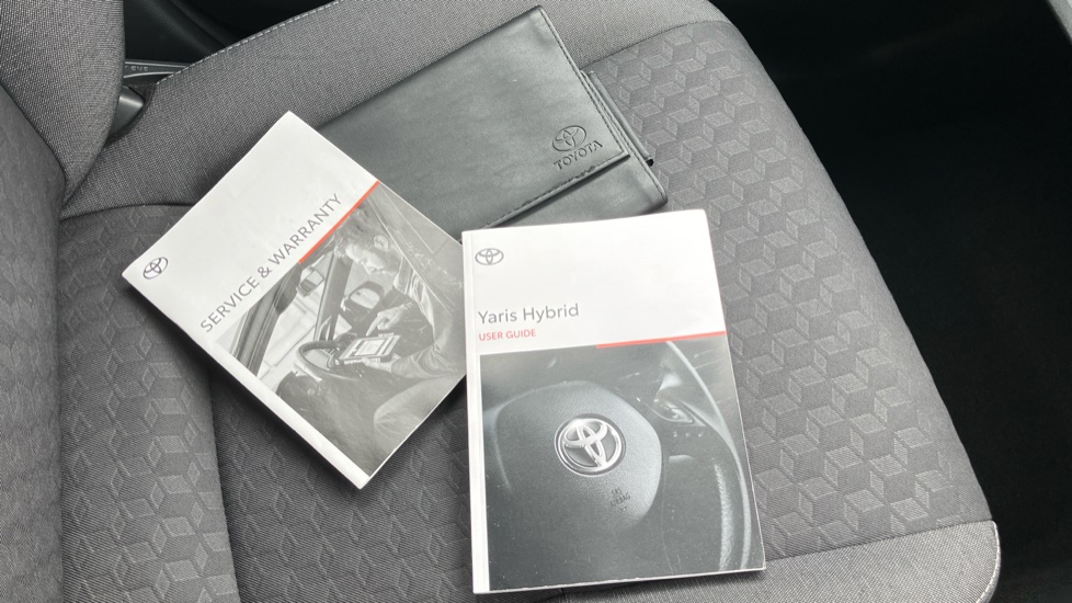 Toyota Yaris 1.5 Hybrid Design 5dr CVT Hybrid Hatchback - Image 27