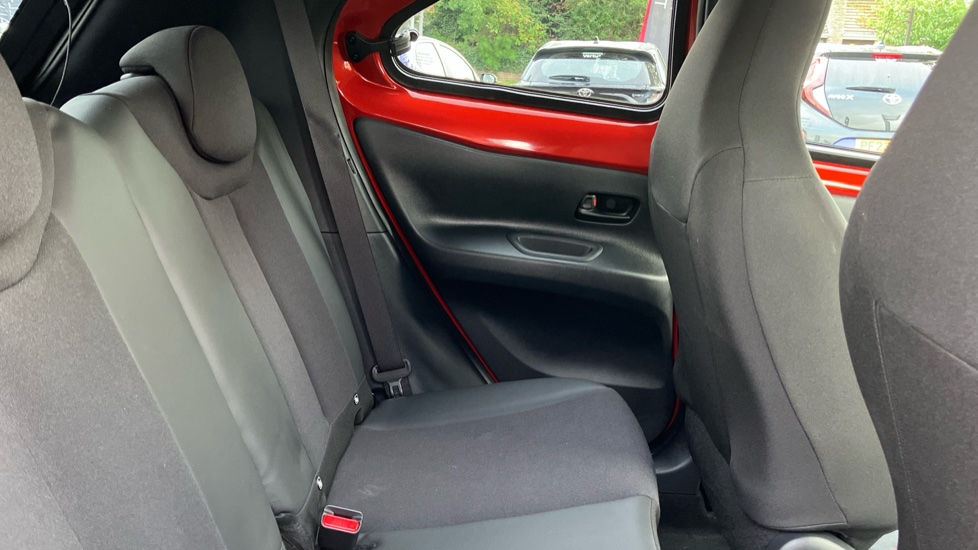 Toyota Aygo X 1.0 VVT-i Exclusive 5dr Auto Petrol Hatchback - Image 8