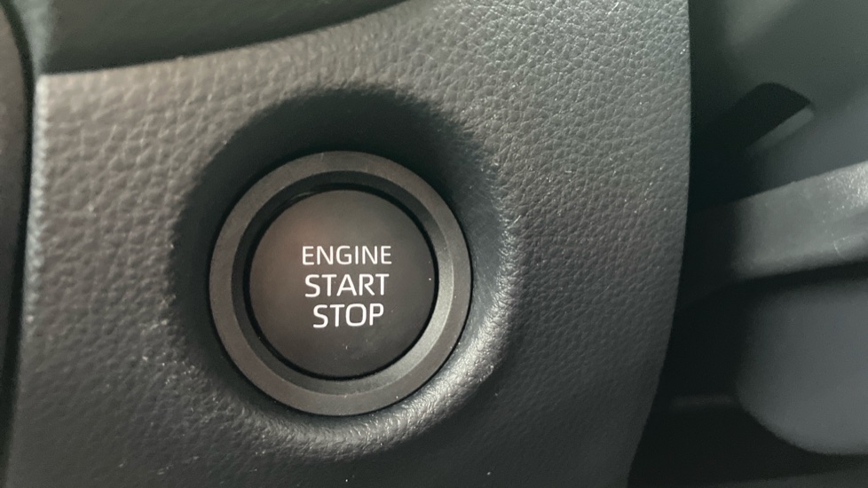 Toyota Aygo X 1.0 VVT-i Exclusive 5dr Auto Petrol Hatchback - Image 16