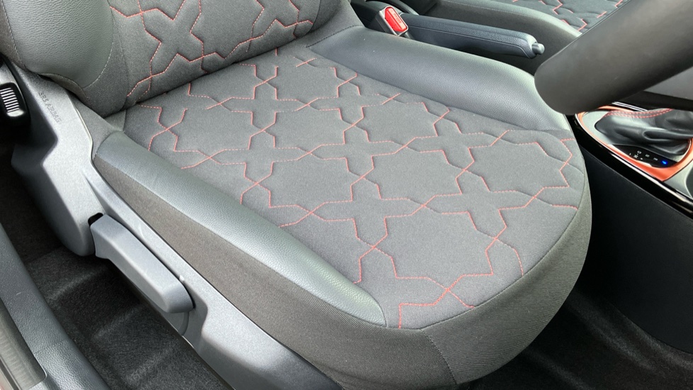 Toyota Aygo X 1.0 VVT-i Exclusive 5dr Auto Petrol Hatchback - Image 17