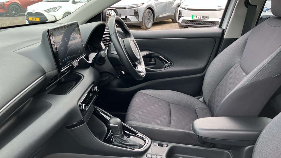 Toyota Yaris 1.5 Hybrid Design 5dr CVT Hybrid Hatchback - Image 5