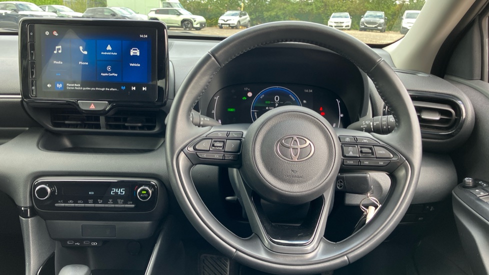 Toyota Yaris 1.5 Hybrid Design 5dr CVT Hybrid Hatchback - Image 7