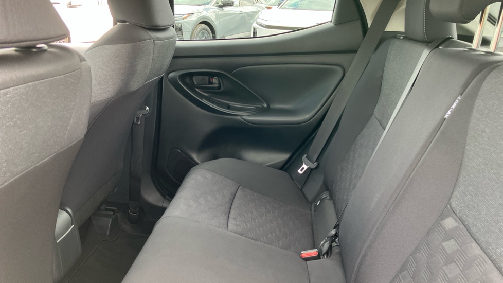 Toyota Yaris 1.5 Hybrid Design 5dr CVT Hybrid Hatchback - Image 15