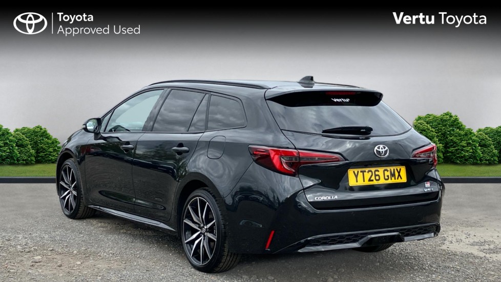 Toyota Corolla 2.0 Hybrid 178 GR Sport 5dr CVT Hybrid Estate - Image 4