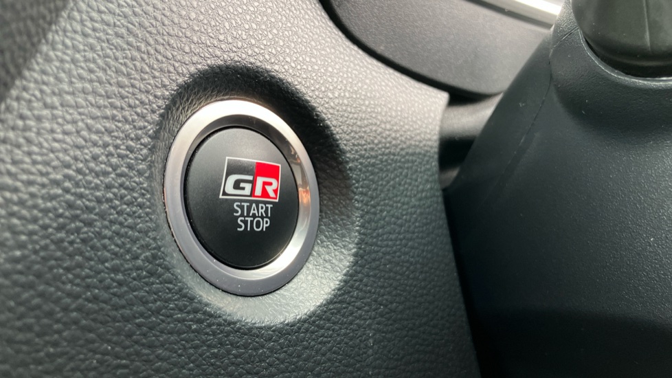 Toyota Corolla 2.0 Hybrid 178 GR Sport 5dr CVT Hybrid Estate - Image 16
