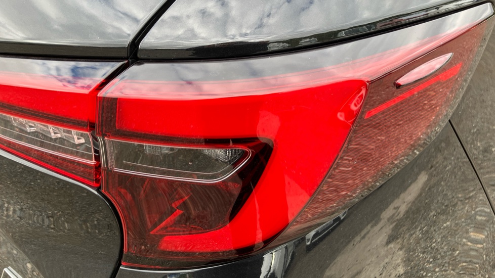 Toyota Corolla 2.0 Hybrid 178 GR Sport 5dr CVT Hybrid Estate - Image 21