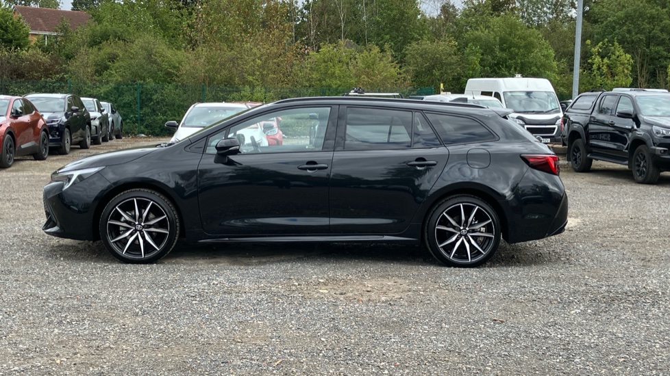 Toyota Corolla 2.0 Hybrid 178 GR Sport 5dr CVT Hybrid Estate - Image 24